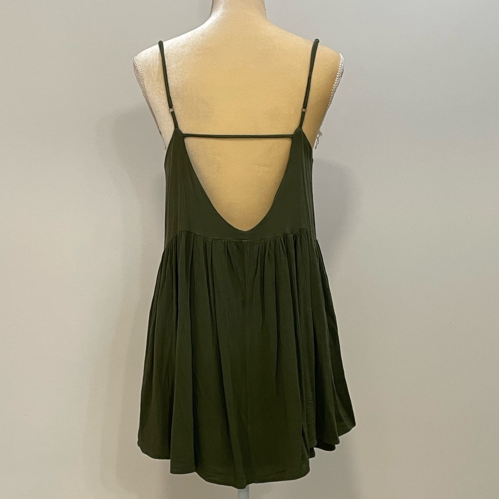 Lulu’s Rayon Dress - Picture 4 of 6
